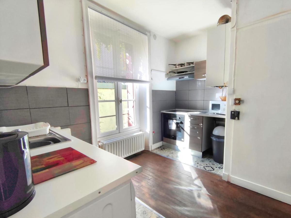 Number 22 - Le Dorat - Apartment One With Garden & Free Parking Экстерьер фото